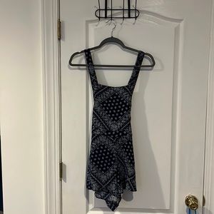 Jumper size 8 (more like 4-6)